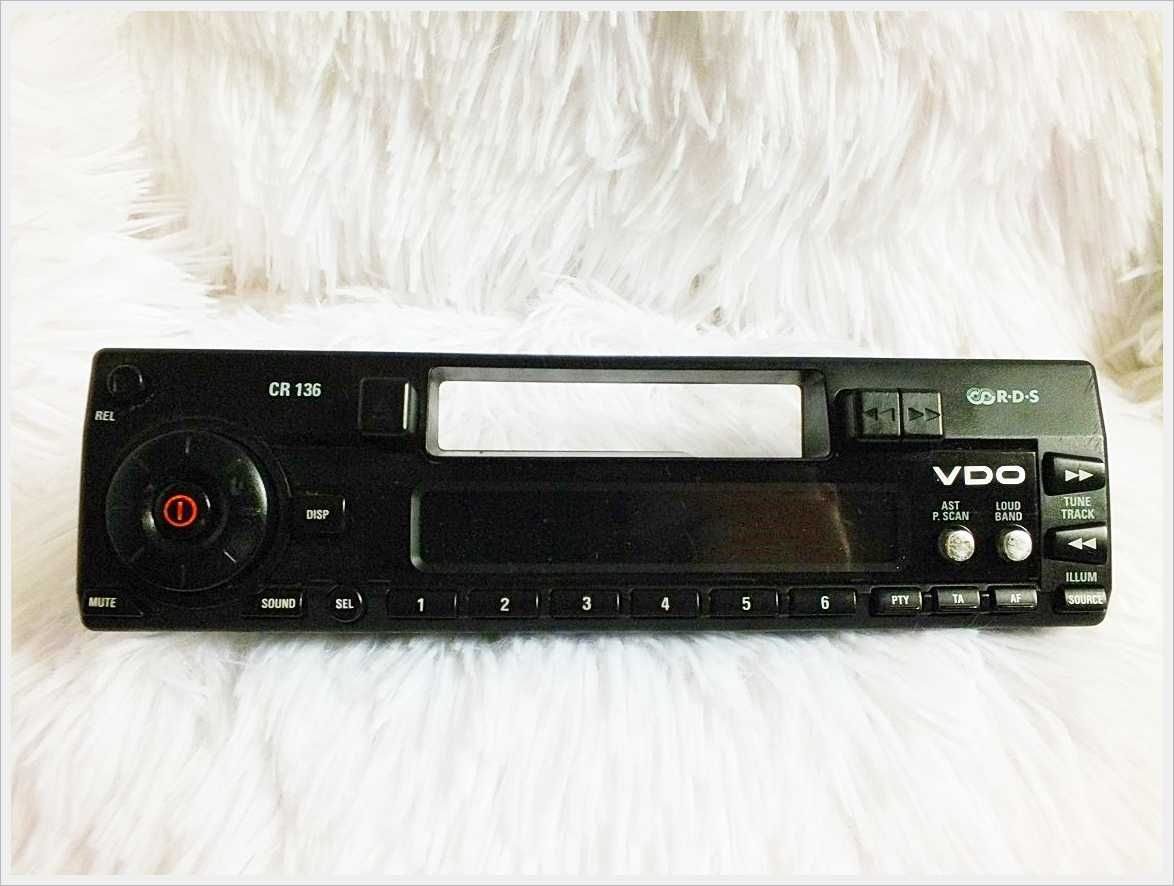 Oryginalny VDO 136 Panel radioodtwarzacza z CD RDS + futerał