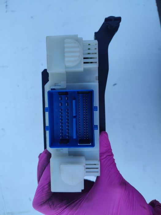 skrzynka bezpieczników ford mondeo mk4 2.0tdci 7g9t-14a073-ed