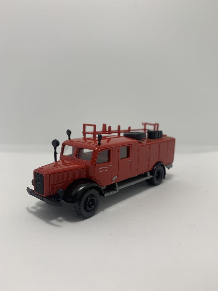 Mercedes LF 25 Bombeiros da Roco escala H0 1/87