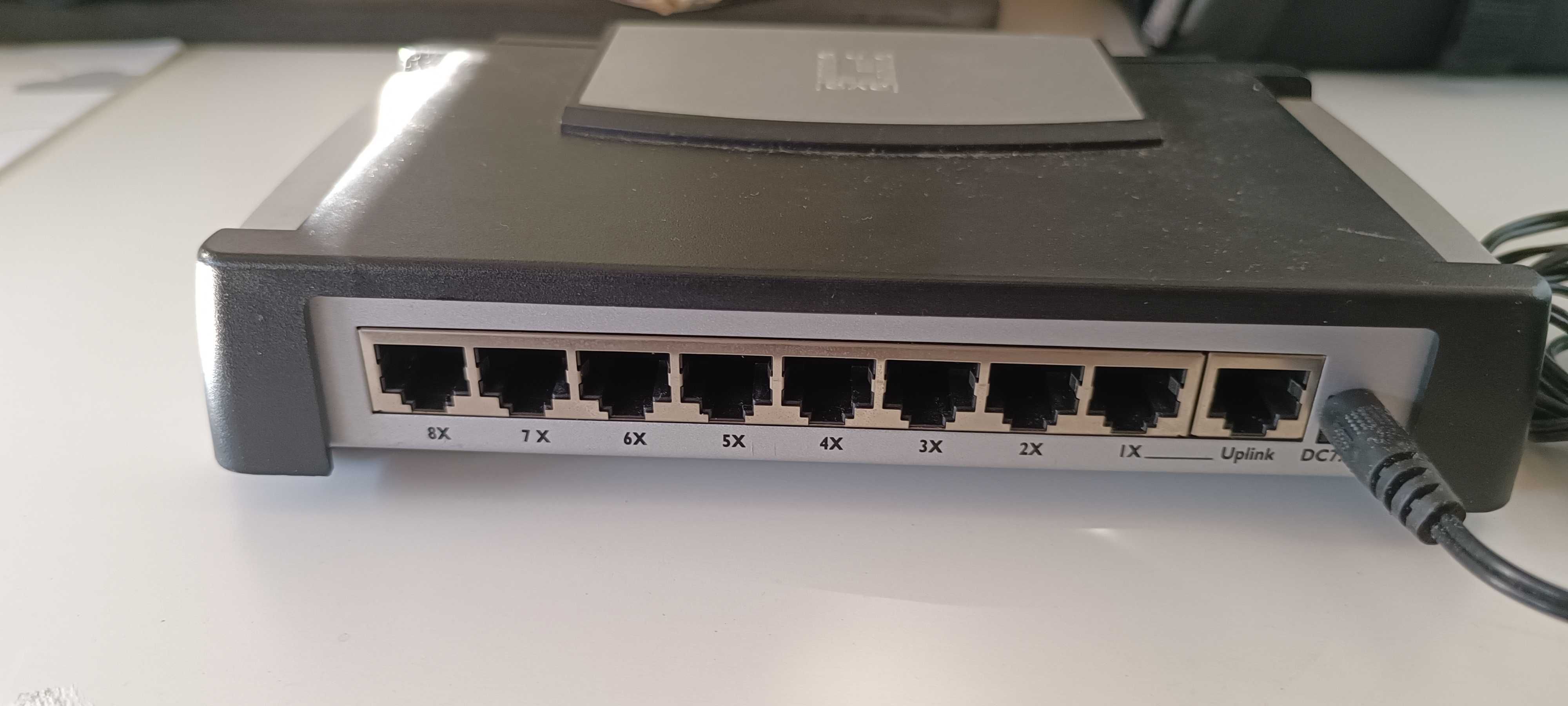 Fast Ethernet Switch 8 Port 10/100 Level One