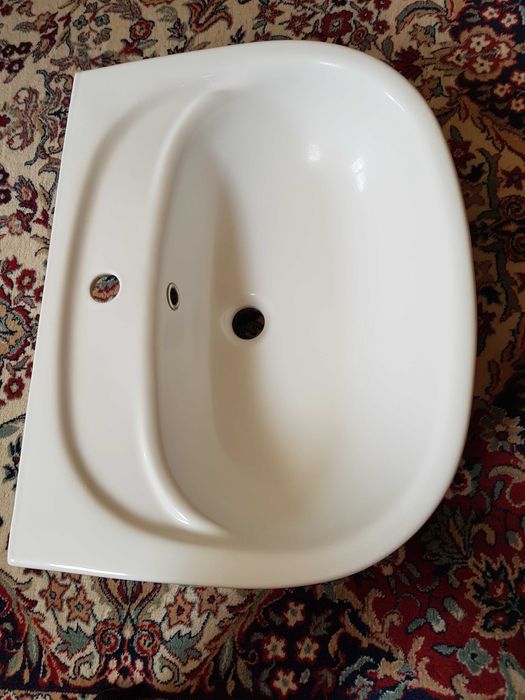 Umywalka ceramiczna