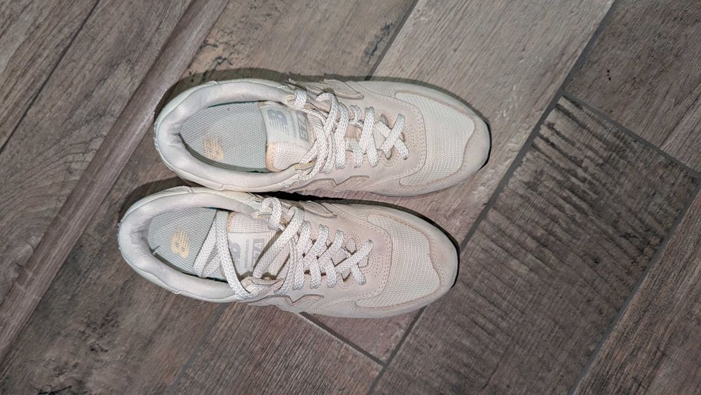 Кросівки жіночі new balance 574 beige wl574zaa устілка 25,5 рр38-39