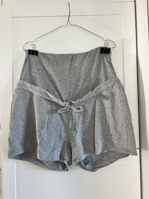 Szare shorty ciążowe Esmara