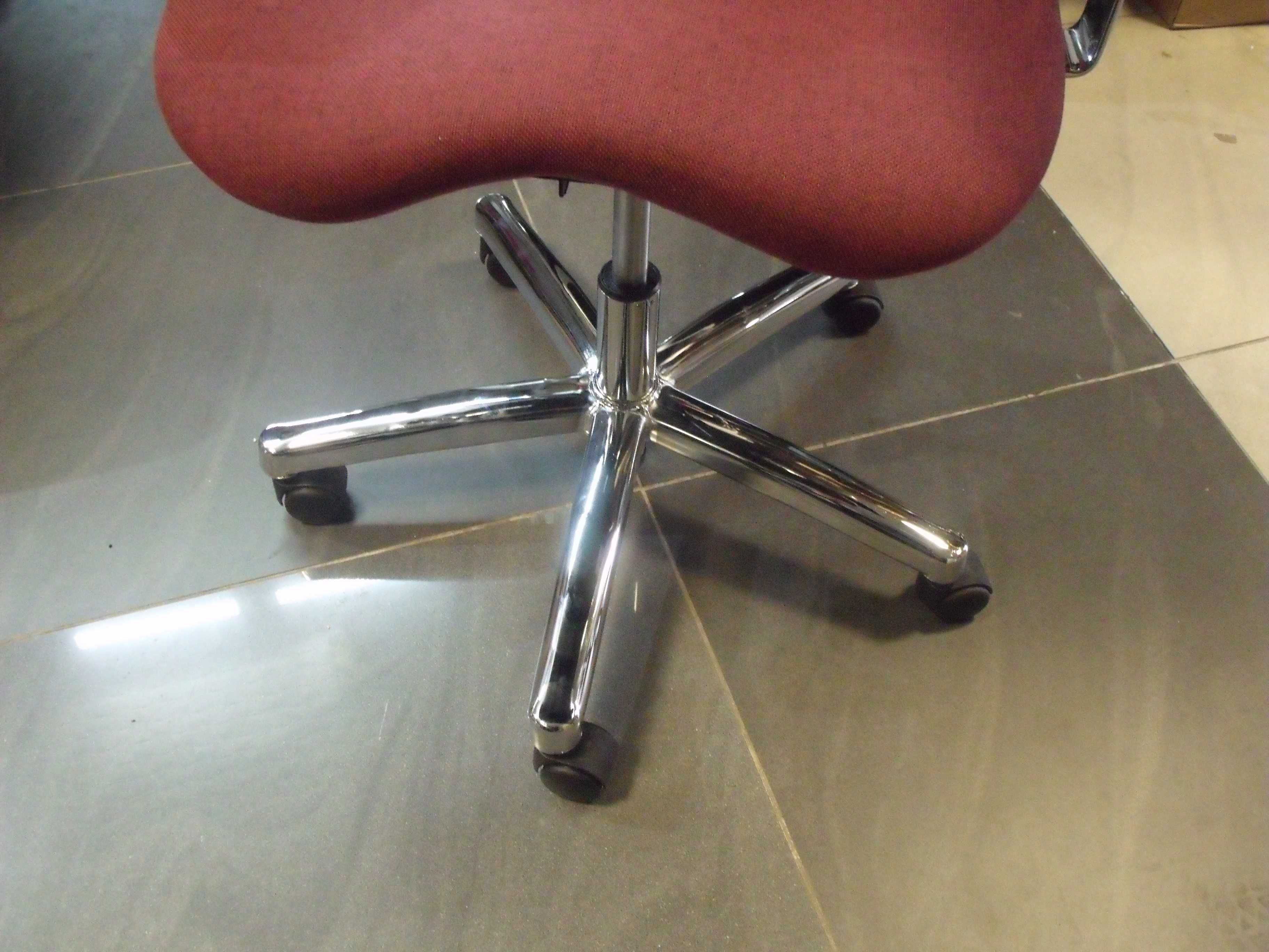 Krzesło biurowe fotel obrotowy siatkowy profilowany regulacja Topstar