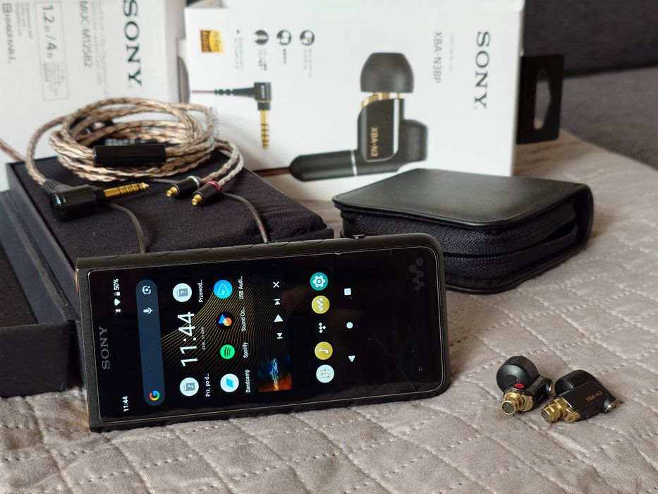 Walkman Sony NW-ZX507,  XBA-N3BP, MUC-M12SB2