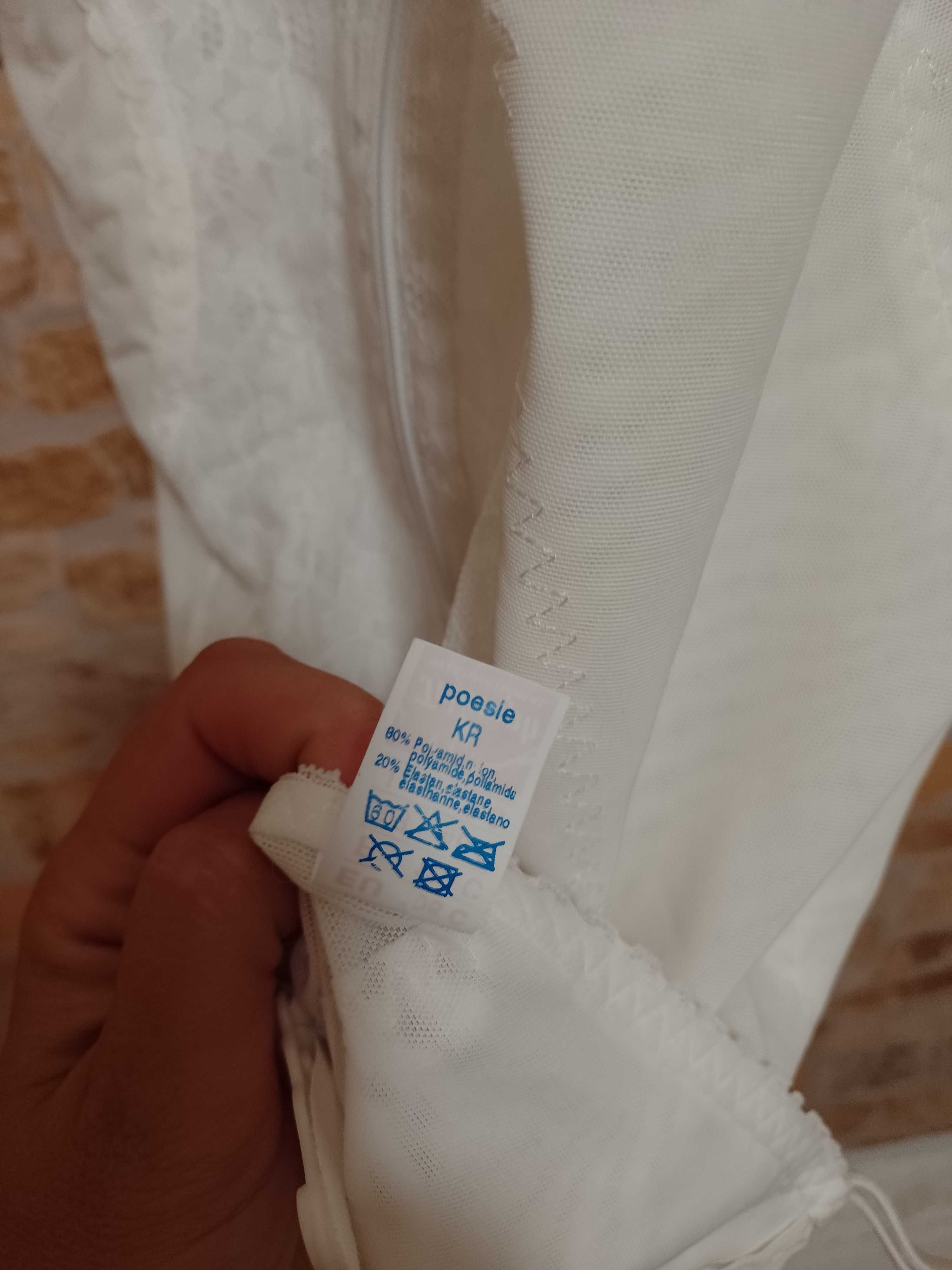 (105C) Triumph/ Biała halka modelująca do pończoch, NOWA