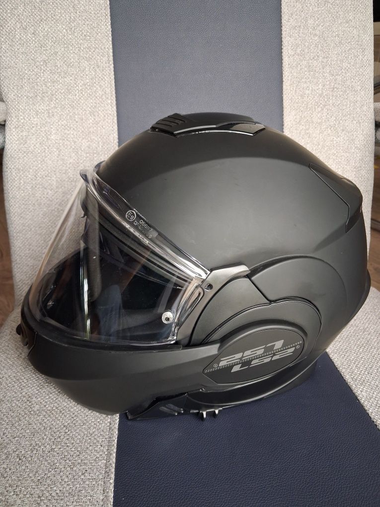 Kask motocyklowy szczękowy LS2 251 ecer22-05 S
