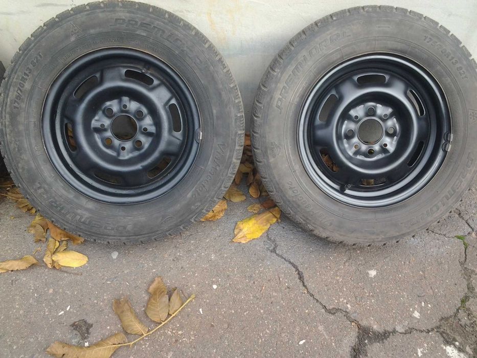 Диски с резиной (зима) R-13х98х4 диски ВАЗ.