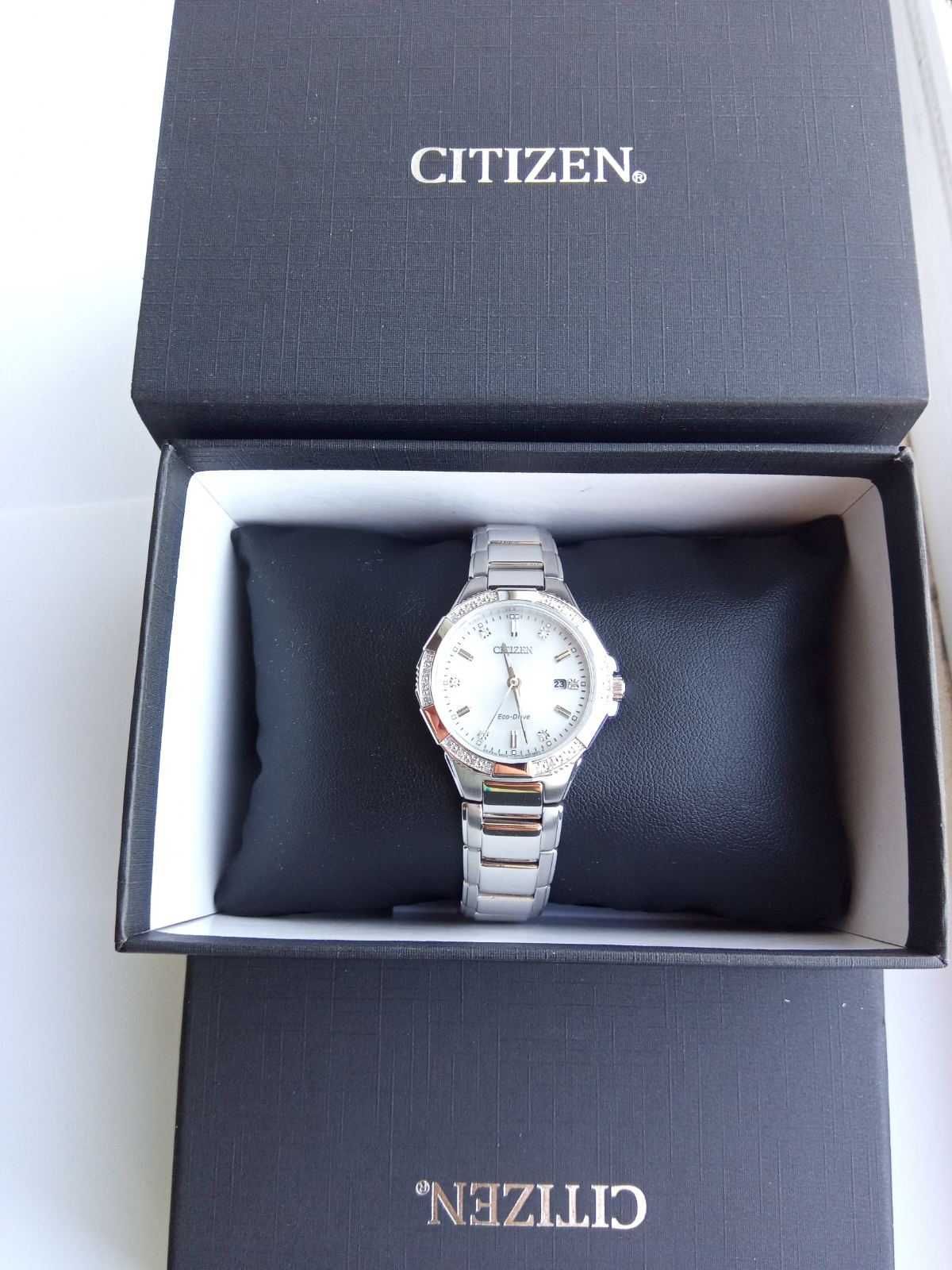 Часы с 30 бриллиантами женские Citizen Riva Diamond EW2460-56A