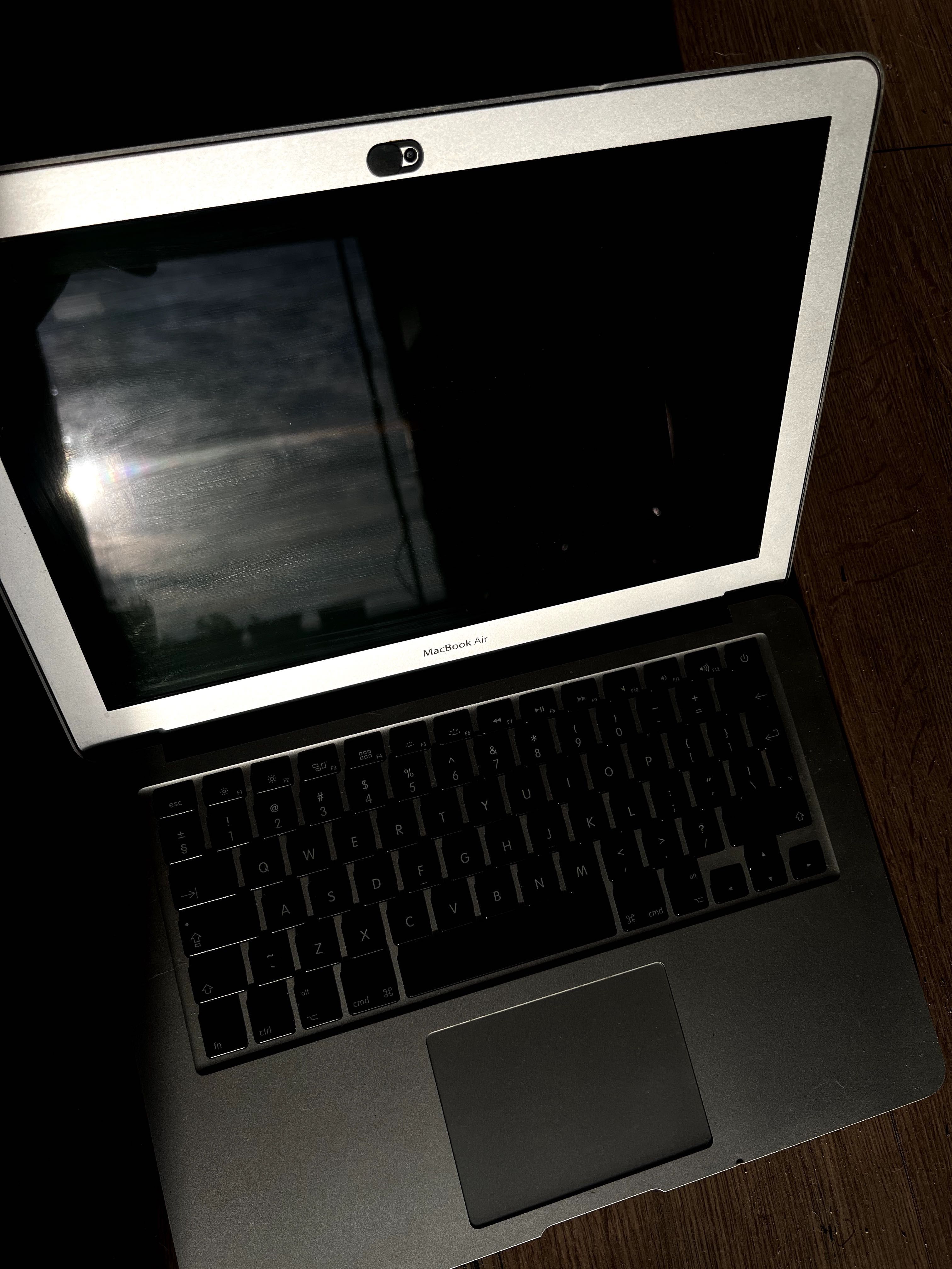 Sprzedam MacBook Air z 2017 r