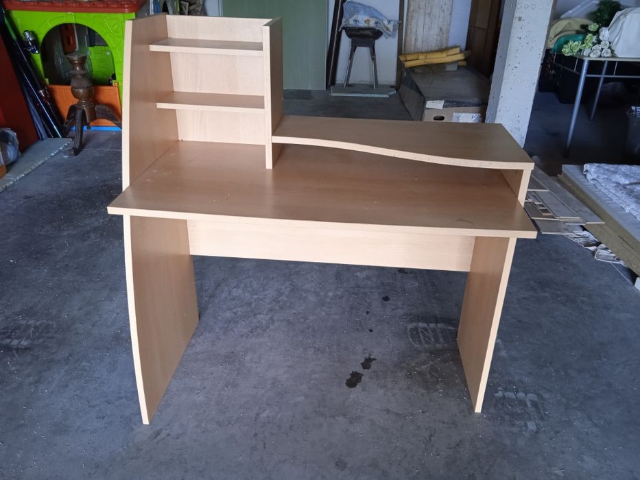 Escrivaninha bom estado