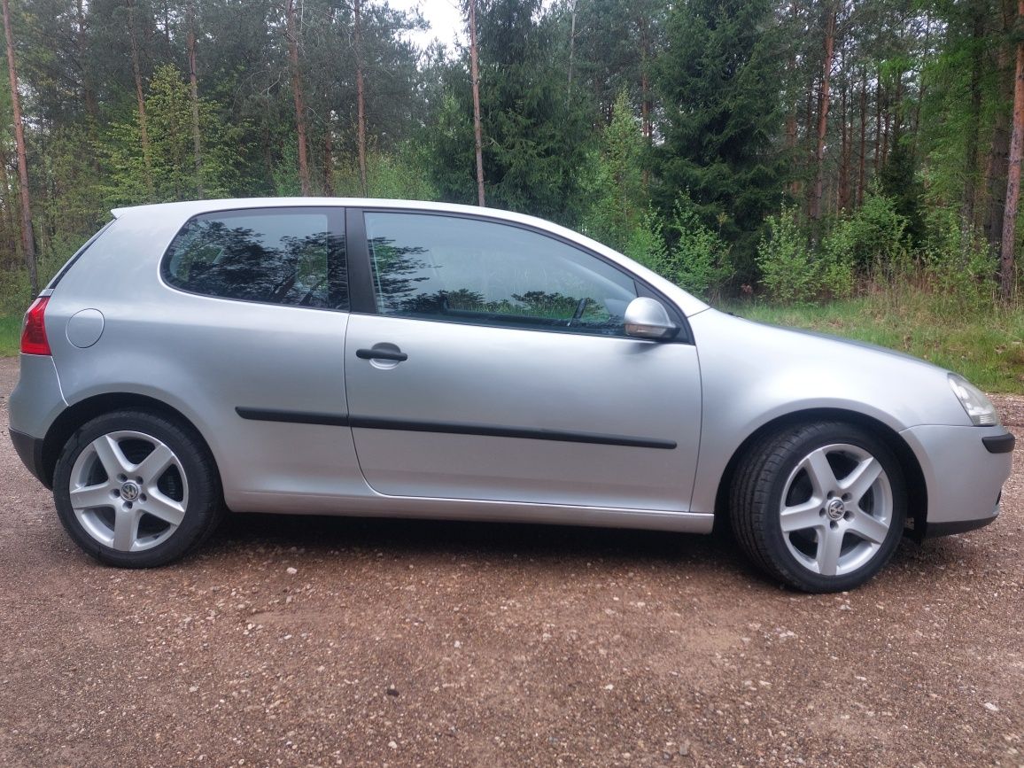 Volkswagen Golf V 1.9TDI