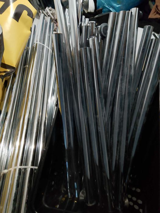 Rurki do sklepu odzieżowego