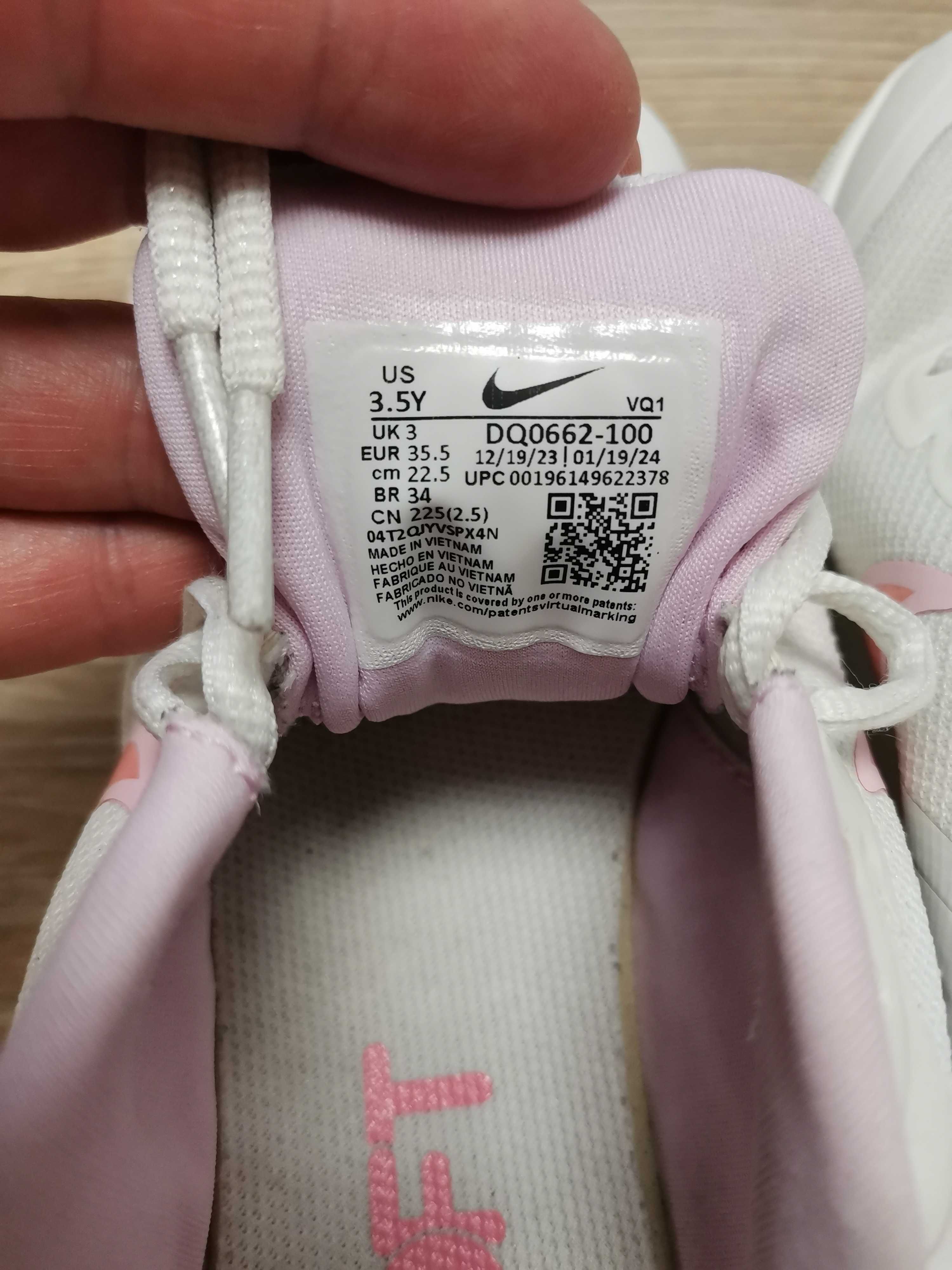 Продам кросівки Nike Star Runner 35,5 розміру.