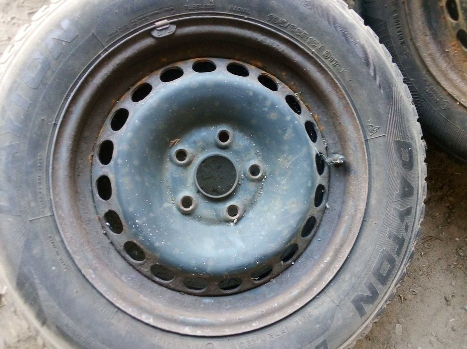 Opony zimowe z felgami