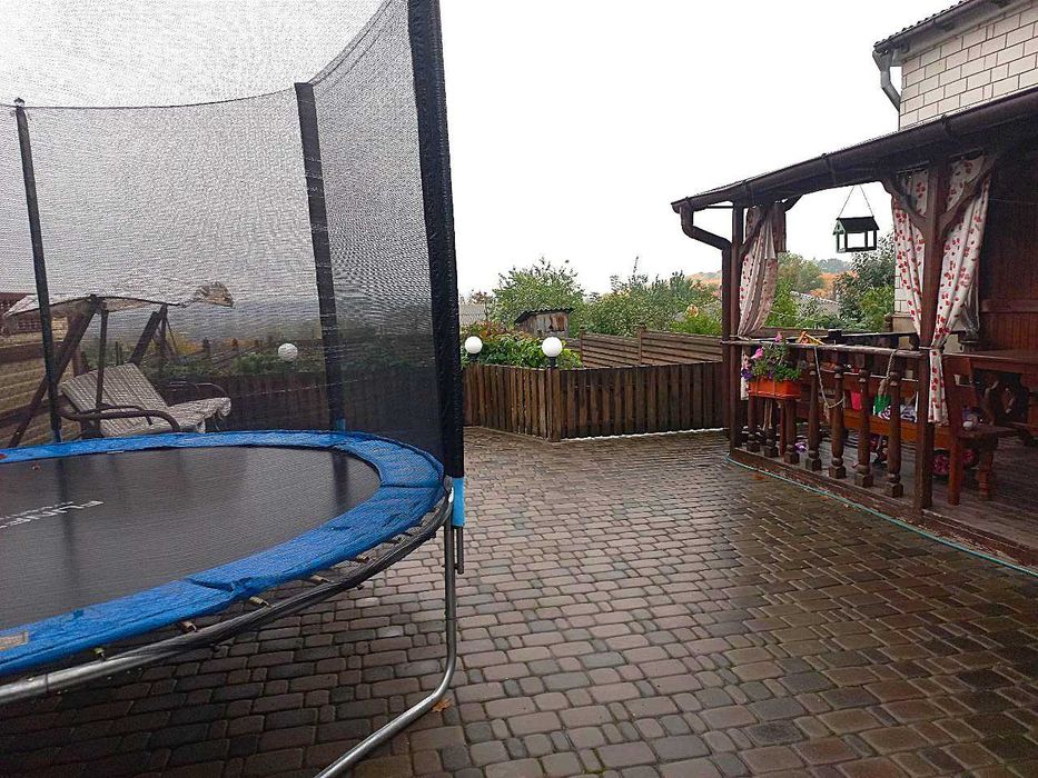 Продається частина будинку в центральній частині міста!