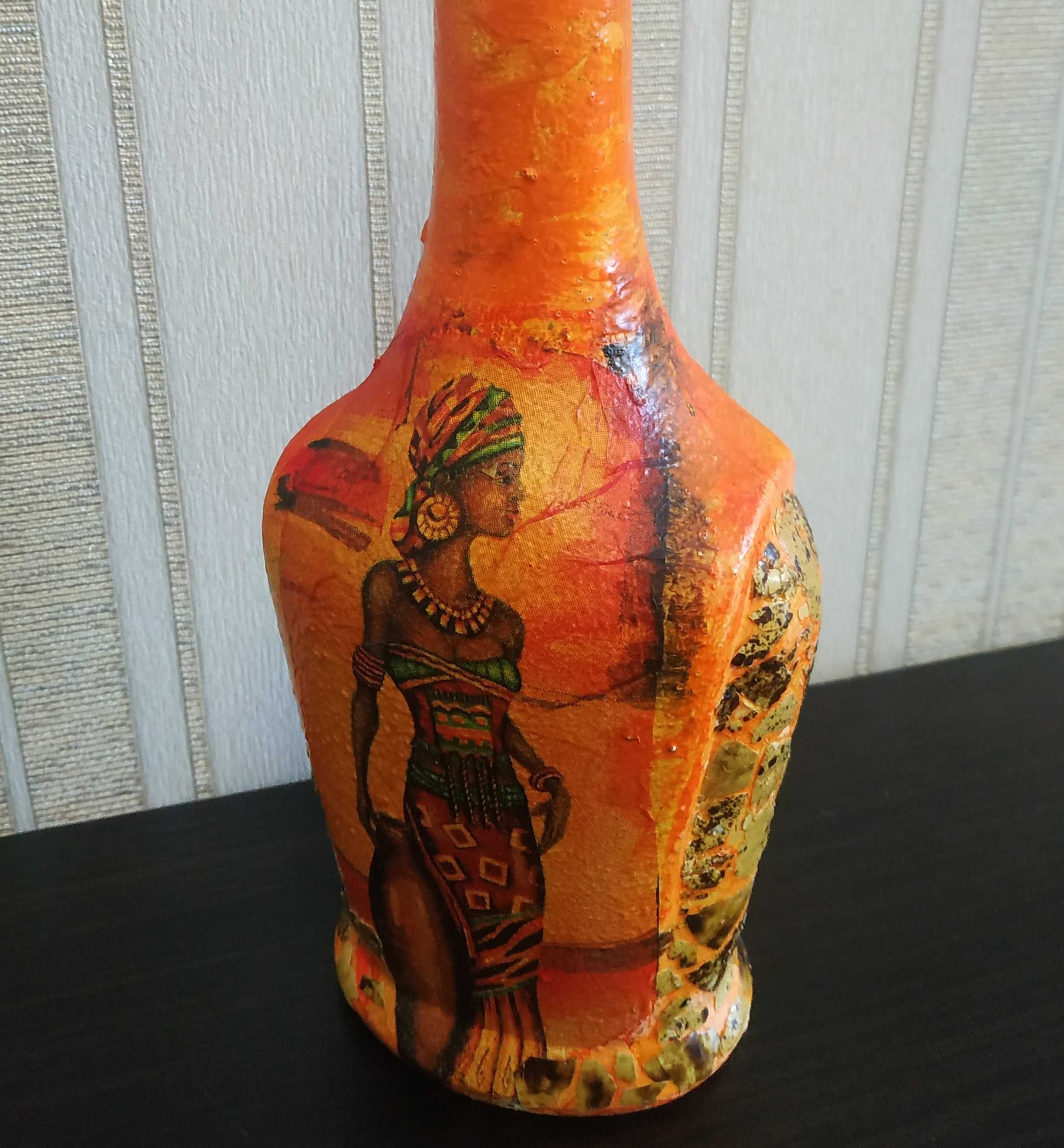 Африканская бутылка с художественной росписью