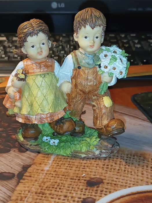 Фигурки и подсвечники