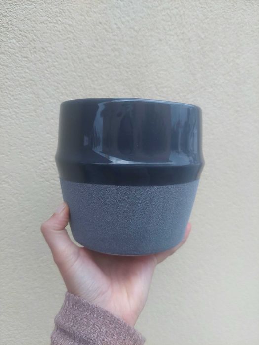 Vaso cinza e preto