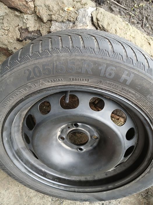 Продам зимние шины размер : 225/45/17 -дюймов