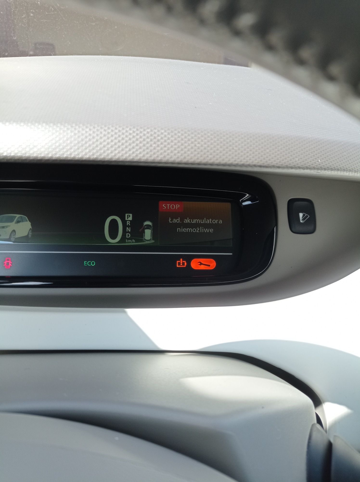 Renault ZOE uszkodzony niski przebieg super stan