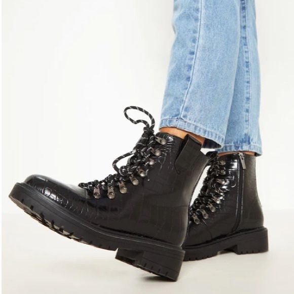 Стильні жіночі черевики під крокодилячу шкіру PLT