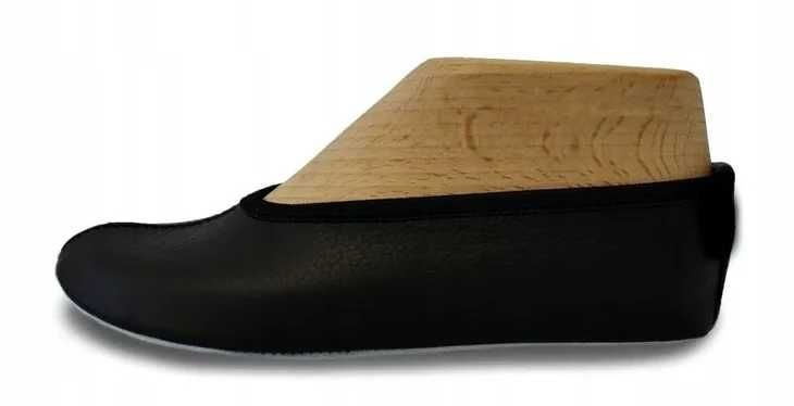 nr. 30 baletki czarne taniec gimnastyka kapcie domowe polskie