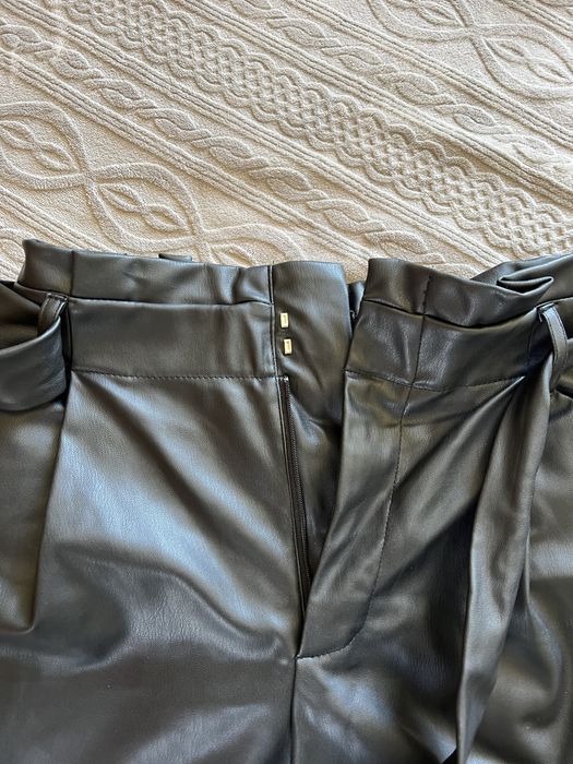 Шкіряні шорти Zara