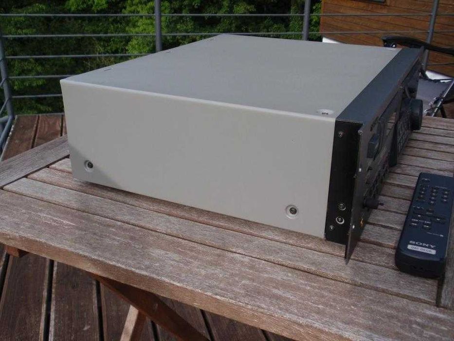 Sony PCM R-700 DAT tylko 72 godziny pracy głowicy.