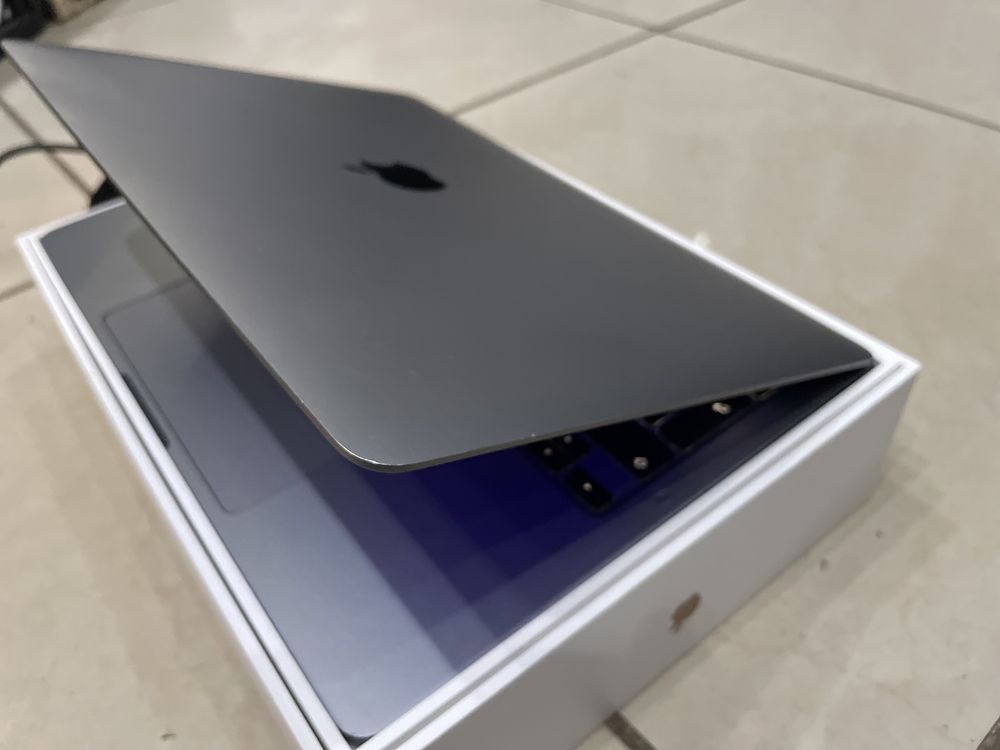 Apple MacBook Pro 13 M1 13 " M 8 GB 256 GB space grey touchbar 107cyk