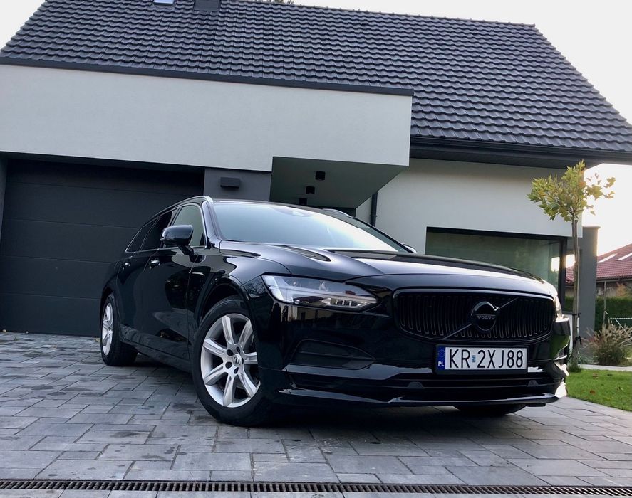 Volvo V90 D4 Momentum