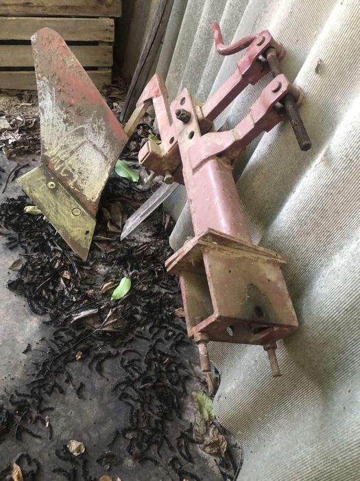 Плуг з навісною, Мотор Січ