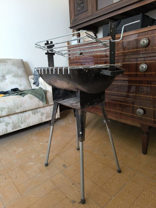 Grelhador em ferro + grelha