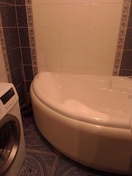 здається 2 кімнатна квартира на Подолі