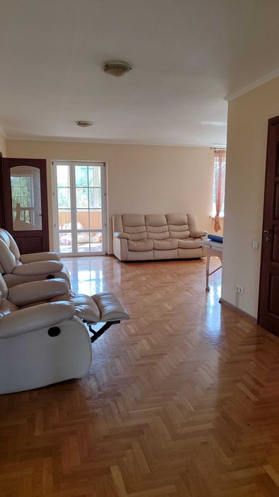 Без % оренда просторого будинку в с. Іванковичі, 360 м.кв.