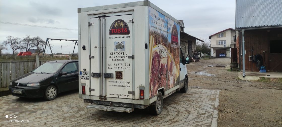 Renault Master Chłodnia Kontener Koniowóz Foodtruck