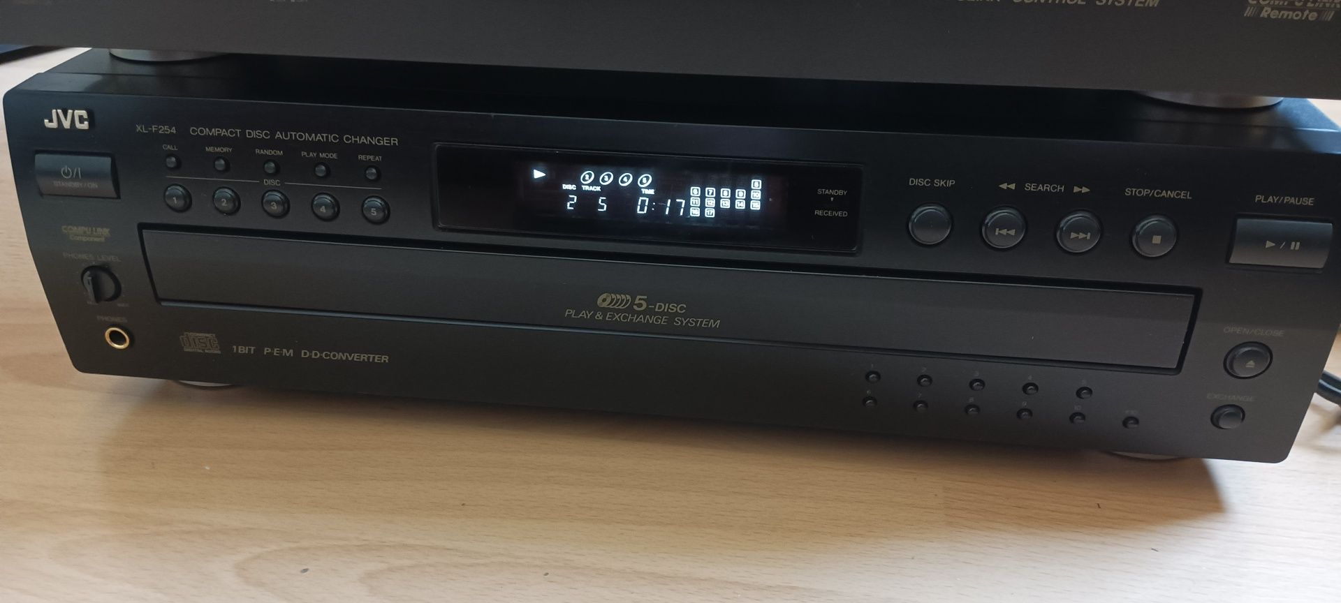 Odtwarzacz CD JVC XL-F254