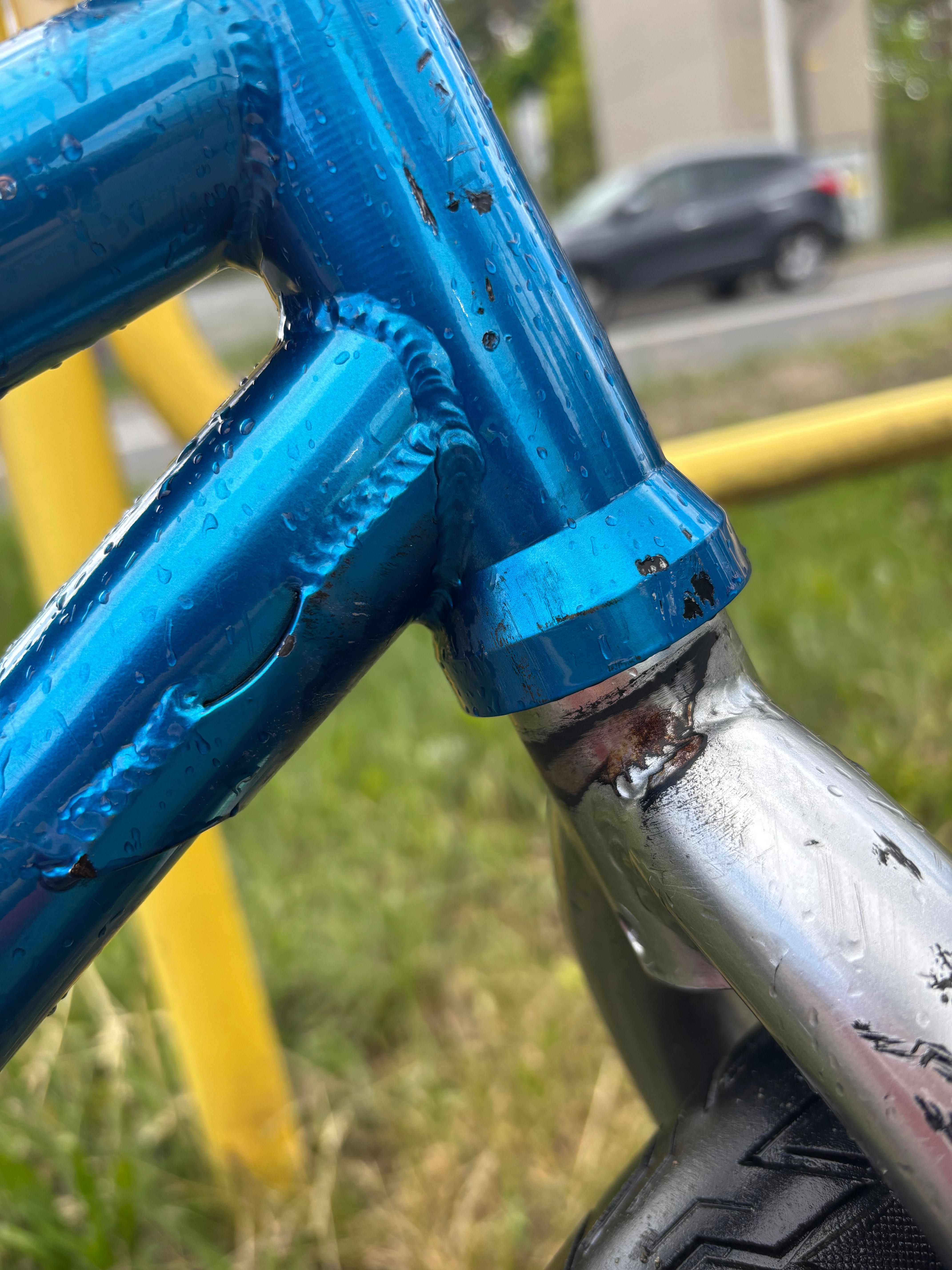 Zadbany bmx w bardzo dobrym stanie, nie posiada żadnych wad