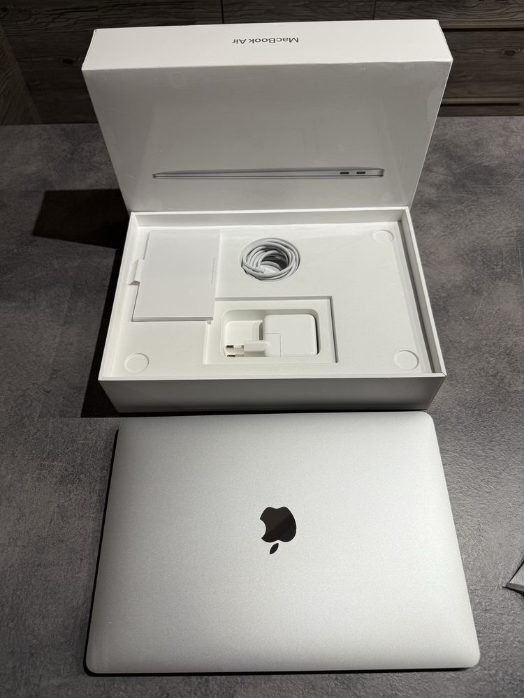Macbook air m1  na gwarancji