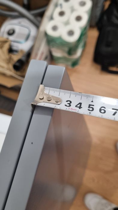 Prateleiras em MDF lacado a cinza