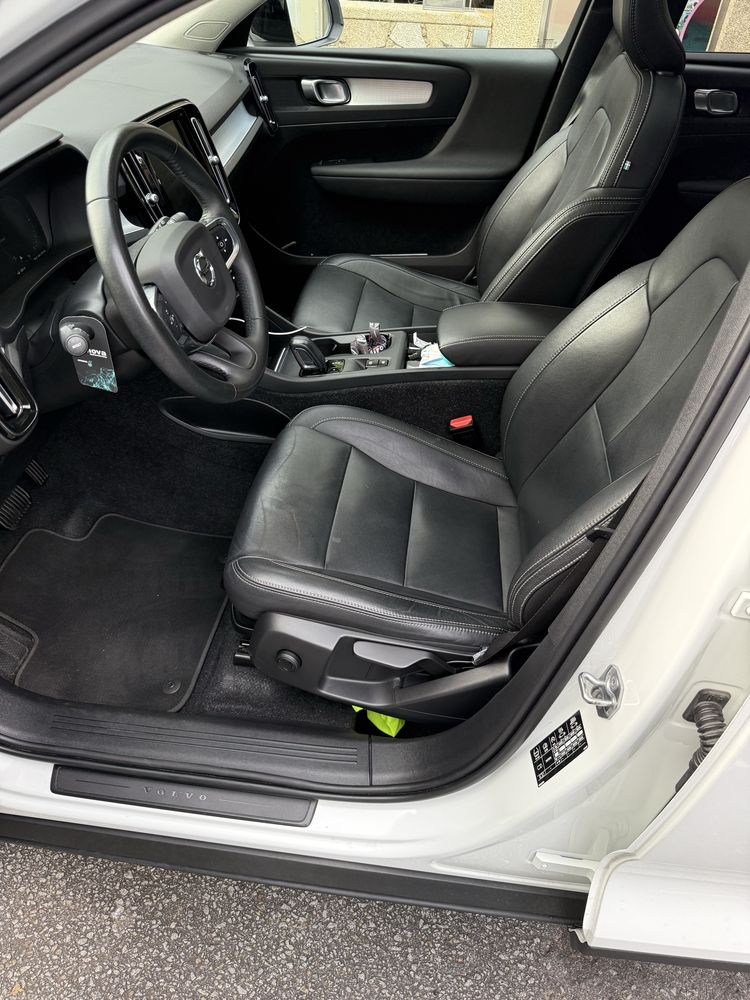 Volvo xc40  plug in hybrid