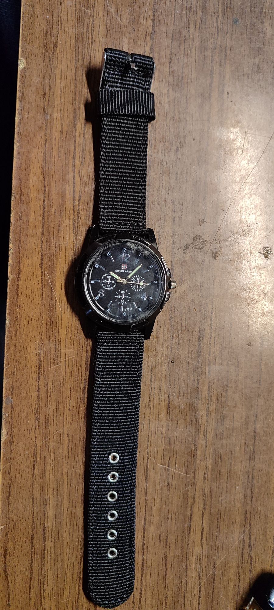 Годинник швейцарської армії Swiss Army watch