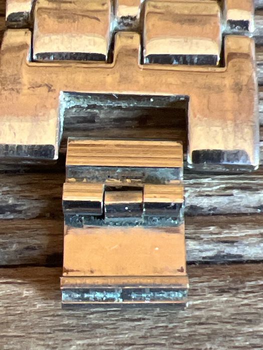 Sprzedam ciekawy elektroniczny zegarek, vintage