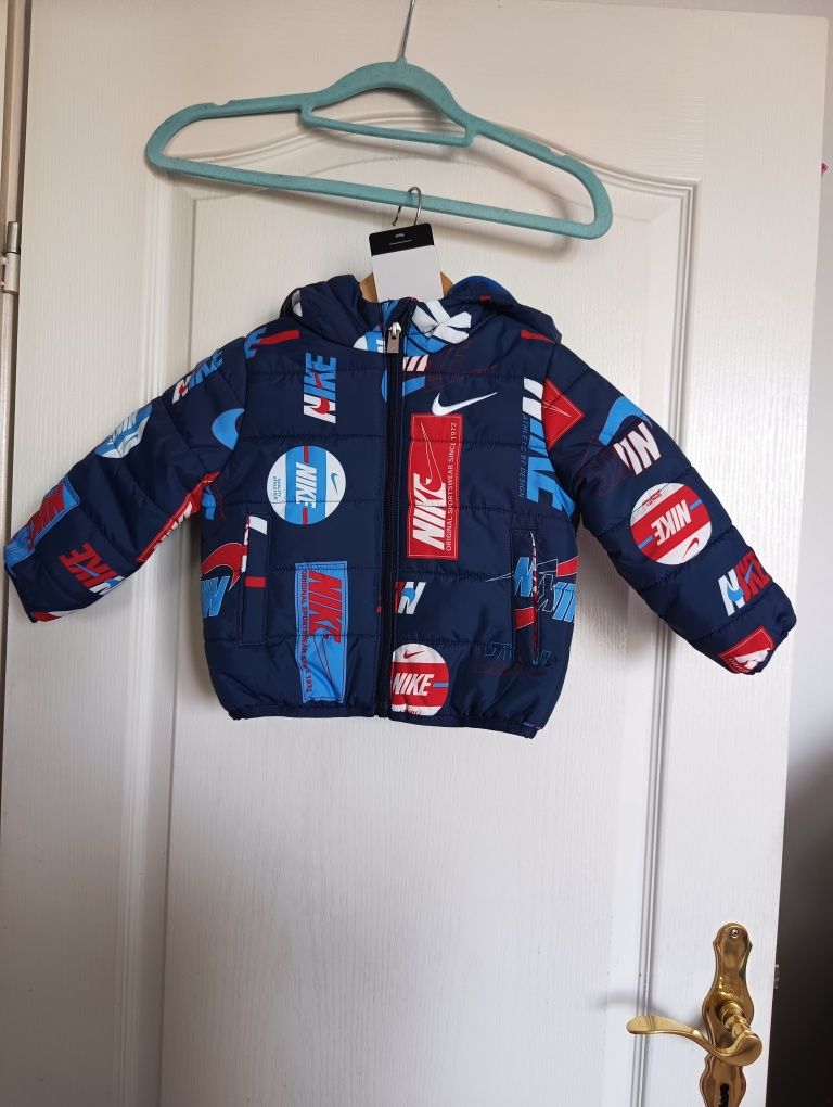 Nowa kurtka chłopięca dziecięca Nike 12 msc 74-80 cm ocieplana
