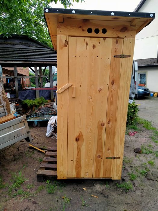 Toaleta drewniana ogrodowa WC na działkę ROD budowę wychodek sławojka