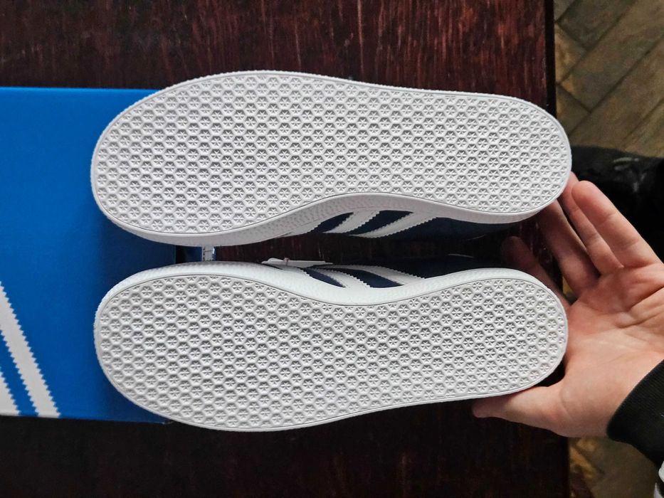 ЖІночі кросівки Adidas Gazelle BY9144 Оригінал 39