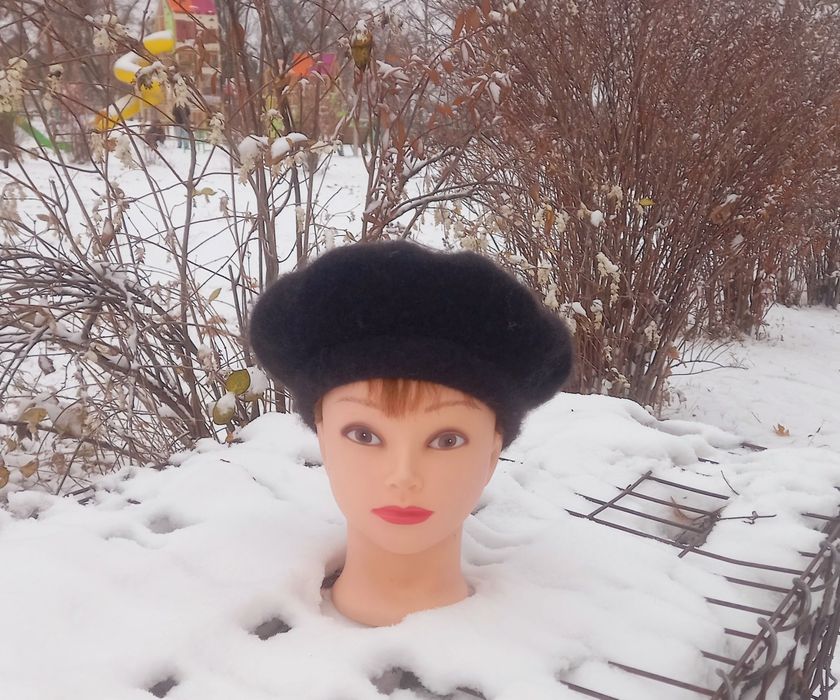 Вязано-валяный женский берет, 100% шерсть