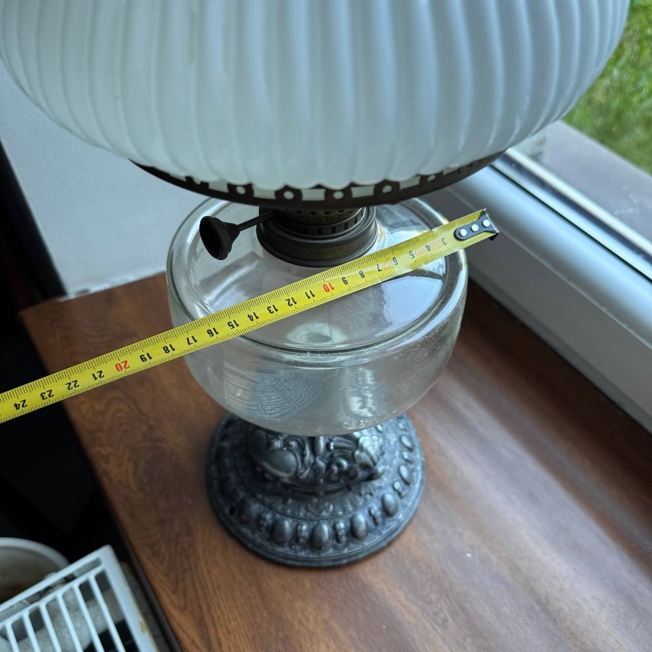 Lampa naftowa Szklana początku XX wieku