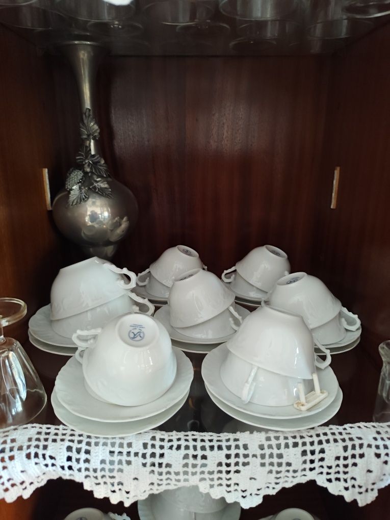 Serviço vista alegre de chá e café