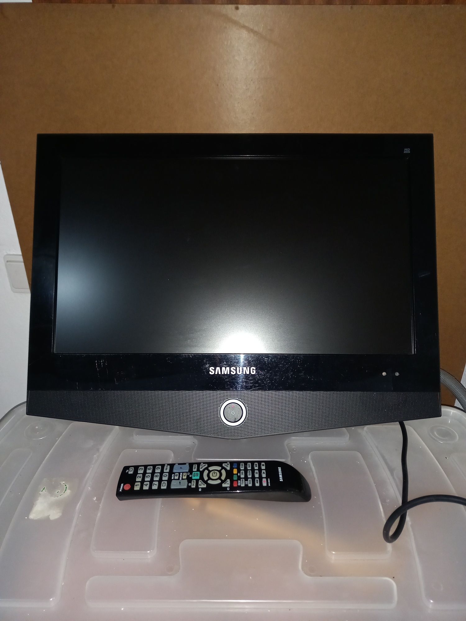 Samsung LE23R32B - 57cm " TV LCD - widescreen - 720p - pronto para HD